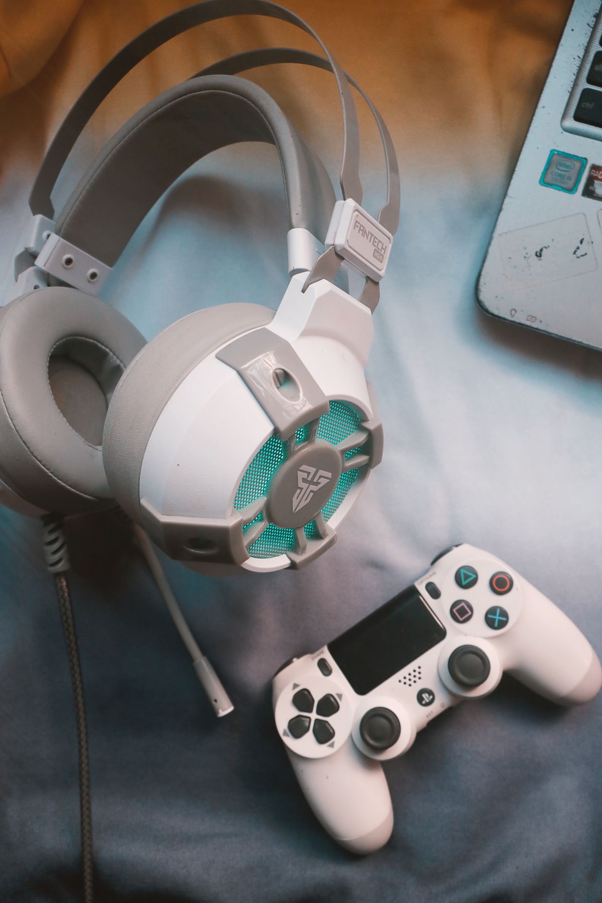 Gaming headset