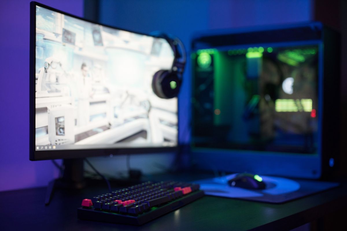 Gaming monitor setup